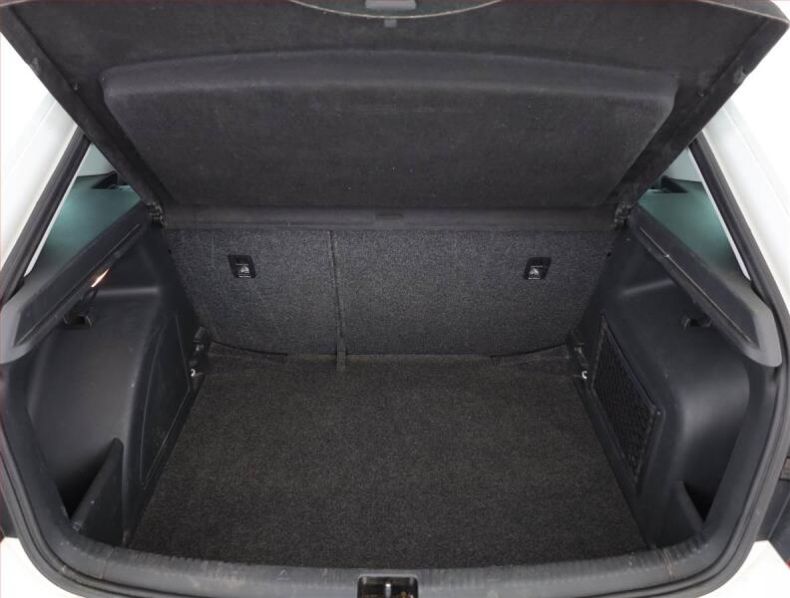 Škoda Rapid - hlavní fotka