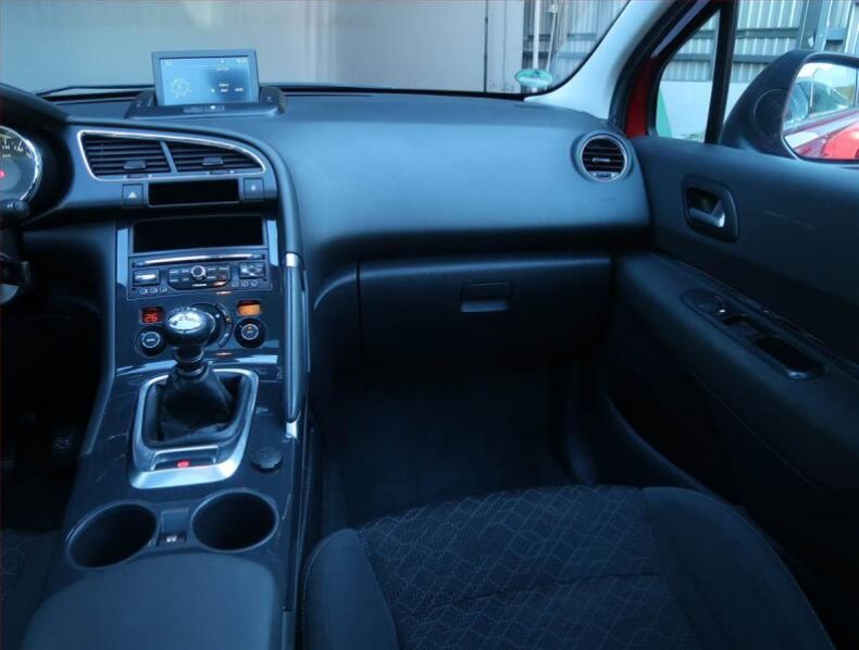 Peugeot 3008 - hlavní fotka