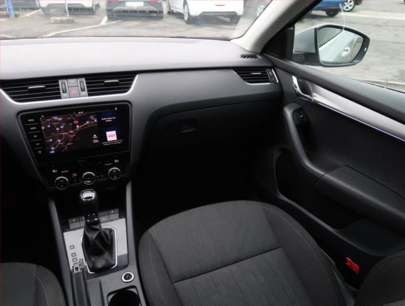 Škoda Octavia - hlavní fotka