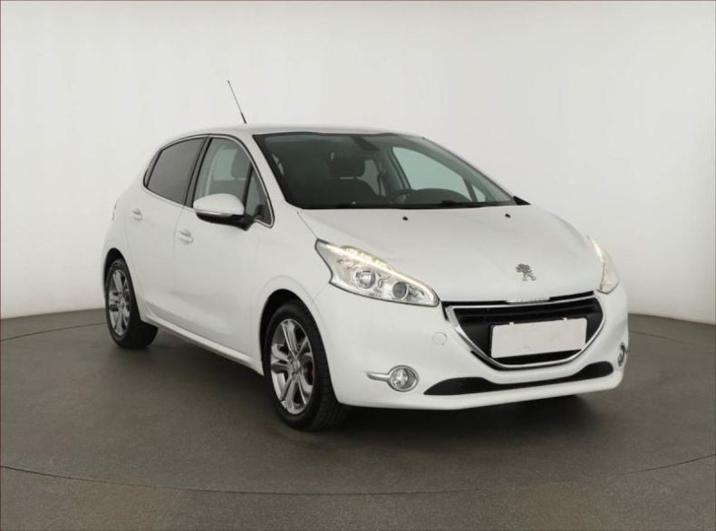 Peugeot 208 - hlavní foto