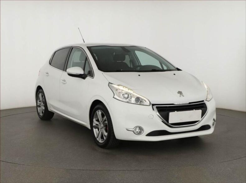 Peugeot 208 - hlavní foto