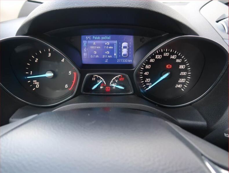 Ford Kuga - hlavní fotka