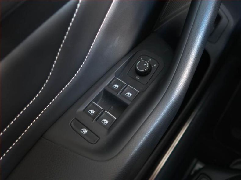 Volkswagen Passat - hlavní fotka