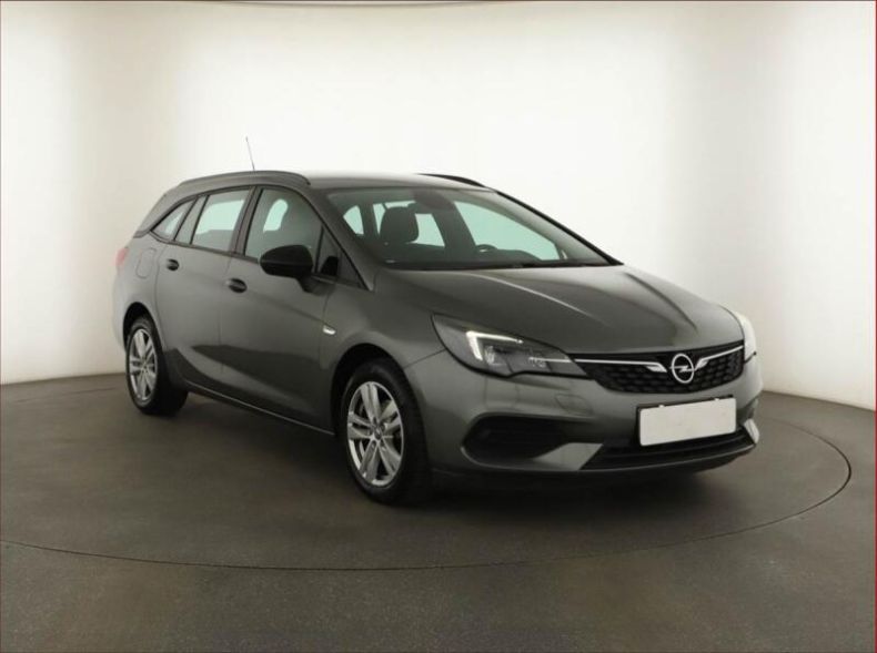 Opel Astra - hlavní foto