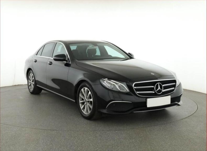 Mercedes Třída E - hlavní foto