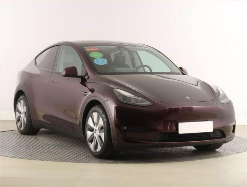 Tesla Model Y - hlavní fotka inzerátu