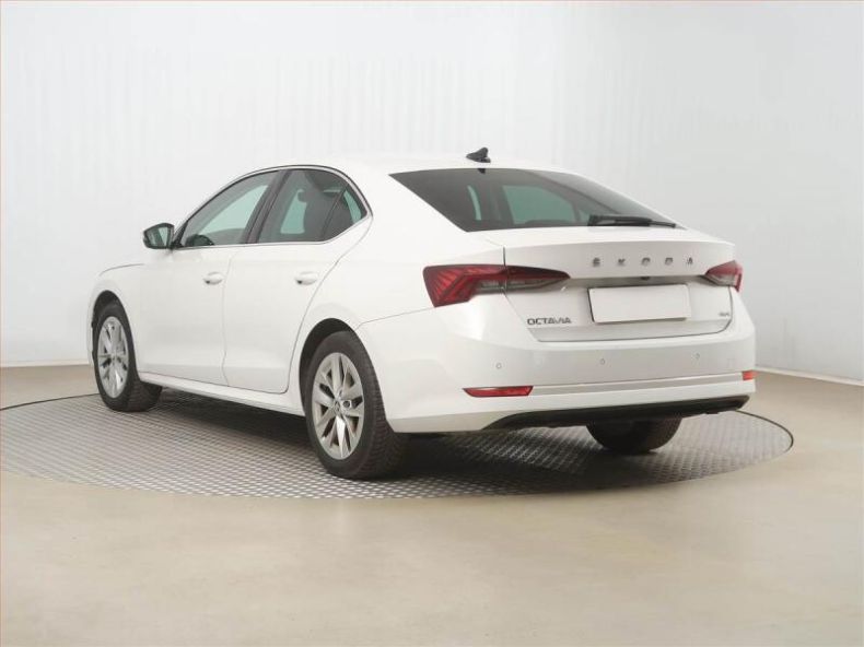 Škoda Octavia - hlavní fotka