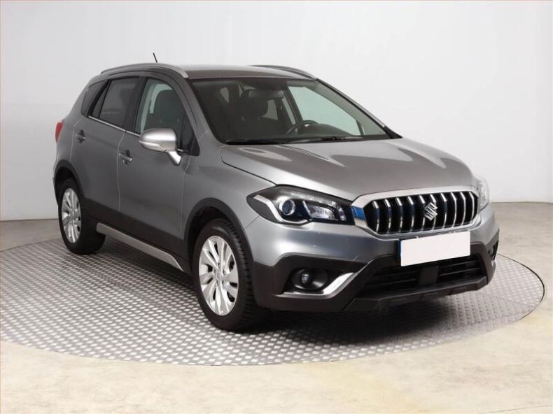 Suzuki SX4 - hlavní foto