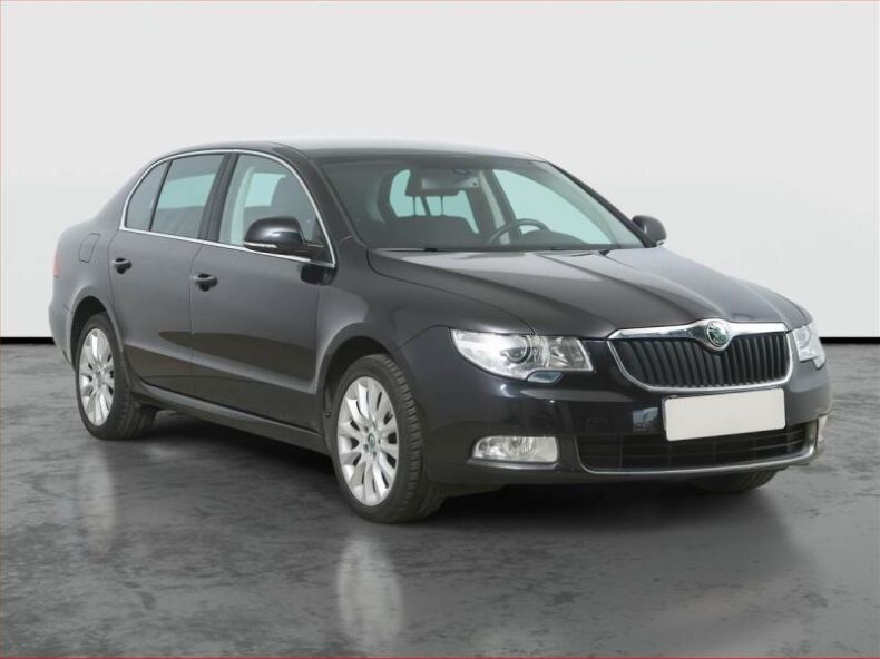 Škoda Superb - hlavní foto