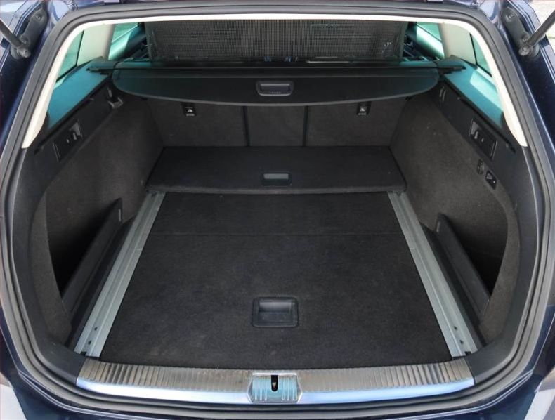 Volkswagen Passat - hlavní fotka