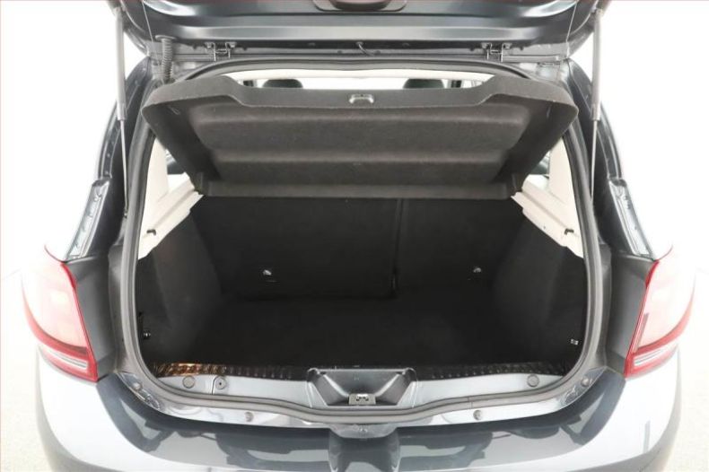 Dacia Sandero - hlavní fotka