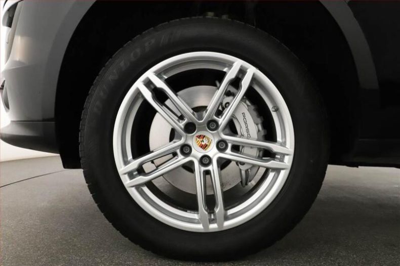 Porsche Macan - hlavní fotka