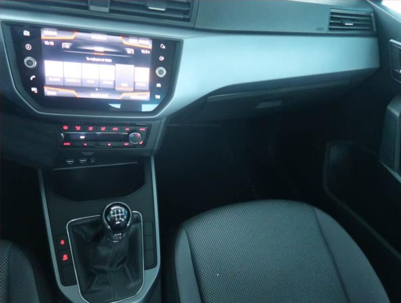Seat Arona - hlavní fotka
