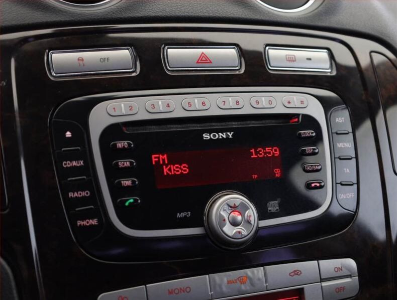 Ford Mondeo - hlavní fotka