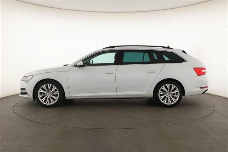 Škoda Superb - hlavní fotka