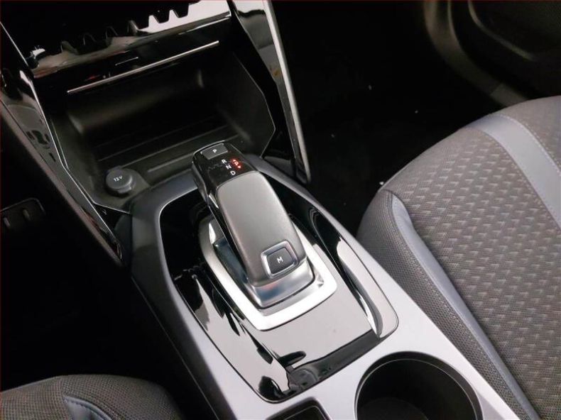 Peugeot 2008 - hlavní fotka