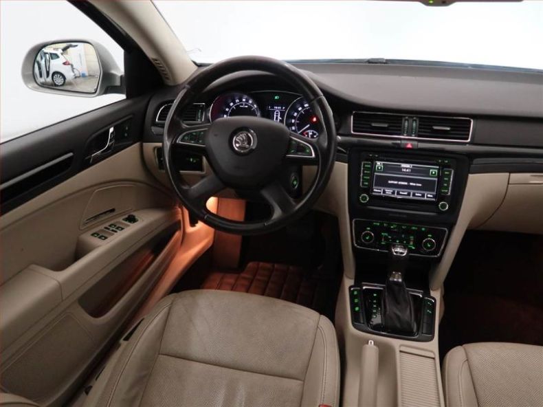 Škoda Superb - hlavní fotka