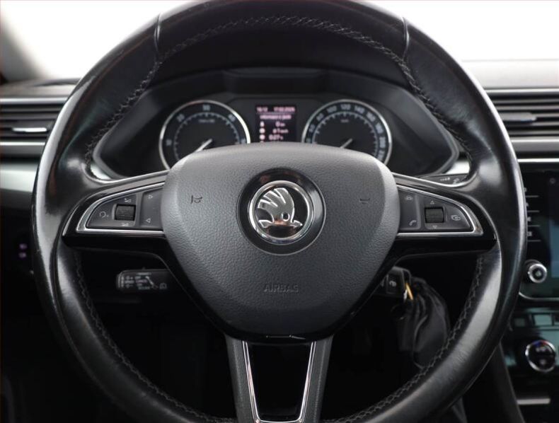 Škoda Superb - hlavní fotka