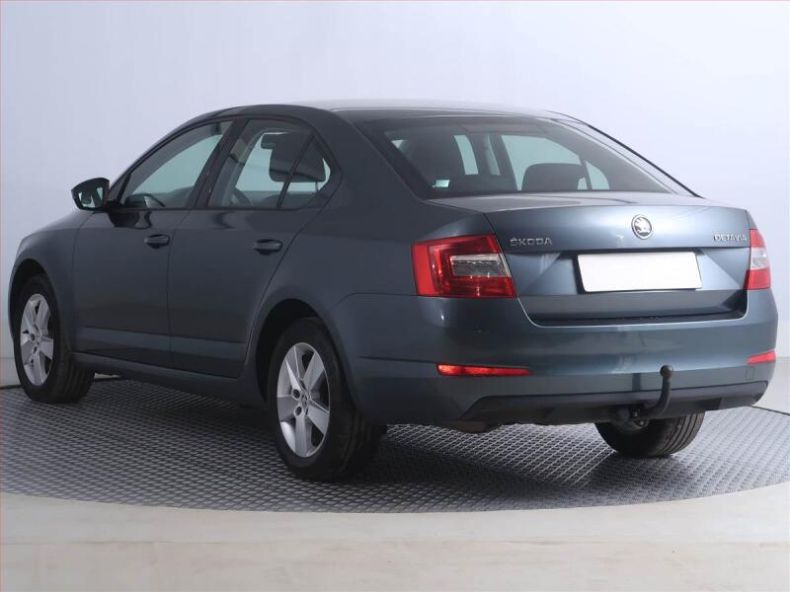 Škoda Octavia - hlavní fotka
