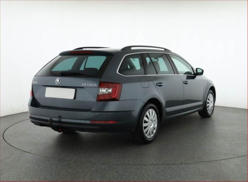 Škoda Octavia - hlavní fotka