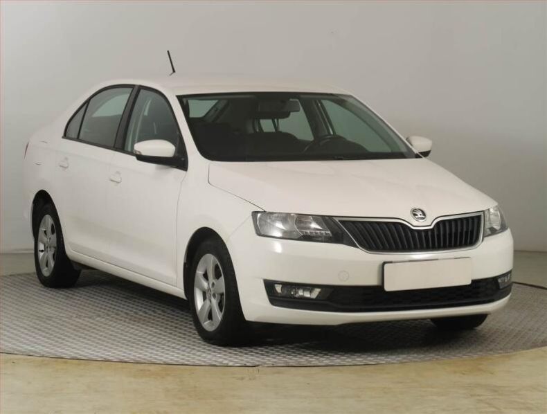Škoda Rapid - hlavní foto