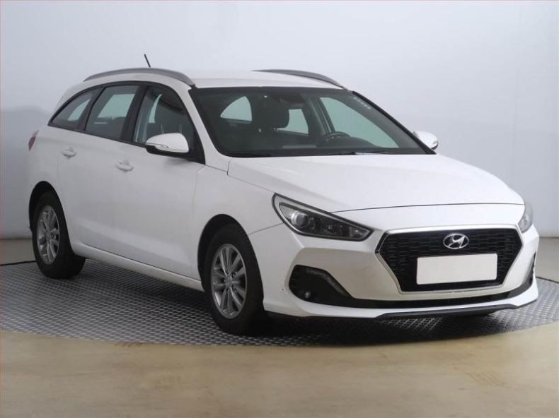 Hyundai i30 - hlavní foto