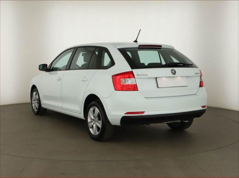 Škoda Rapid - hlavní fotka