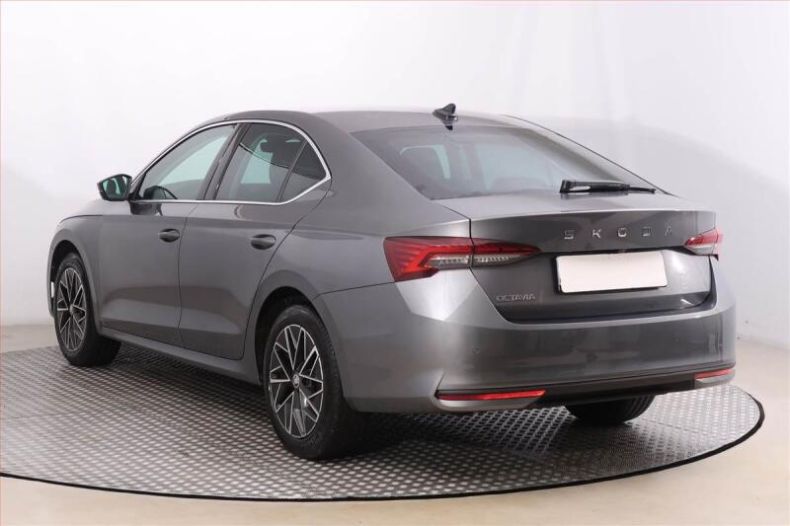 Škoda Octavia - hlavní fotka
