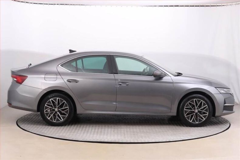 Škoda Octavia - hlavní fotka