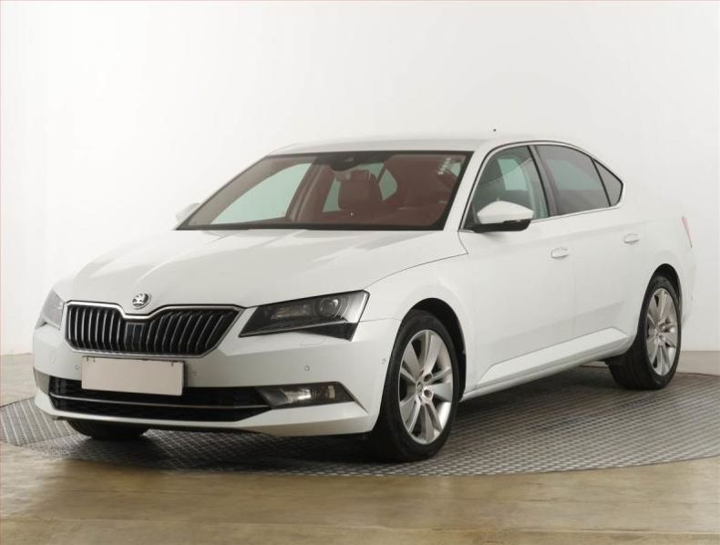 Škoda Superb - hlavní fotka