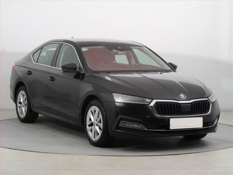 Škoda Octavia - hlavní fotka