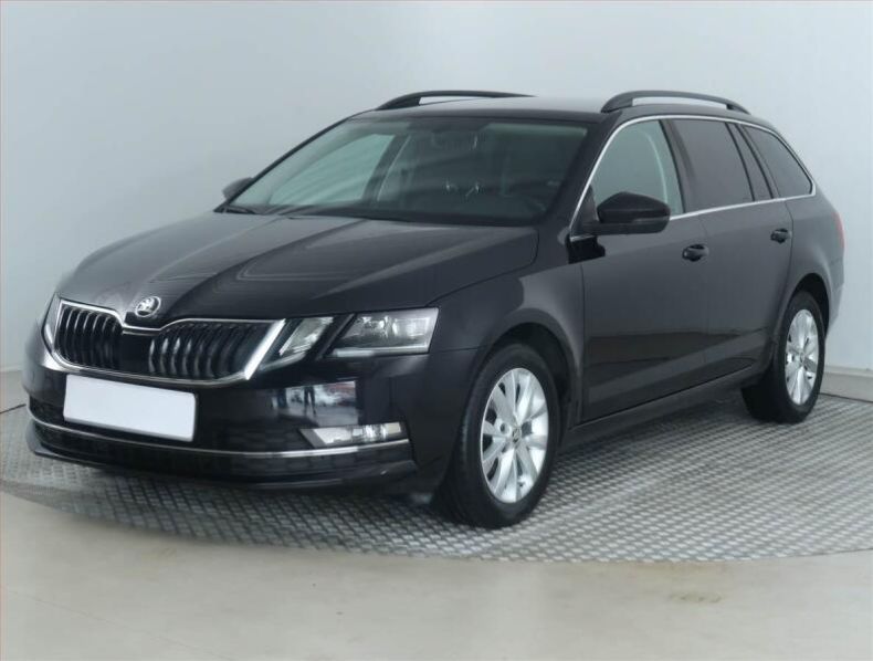 Škoda Octavia - hlavní fotka