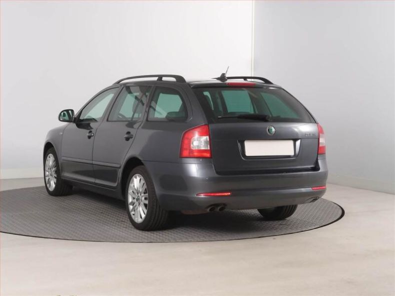 Škoda Octavia - hlavní fotka