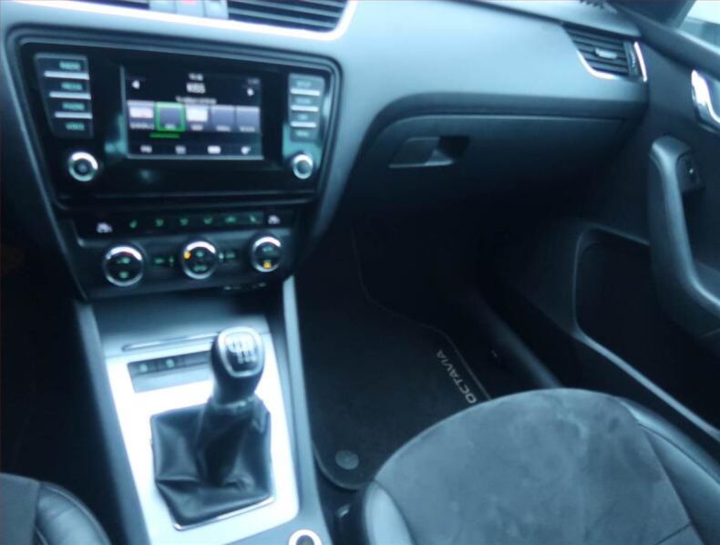 Škoda Octavia - hlavní fotka