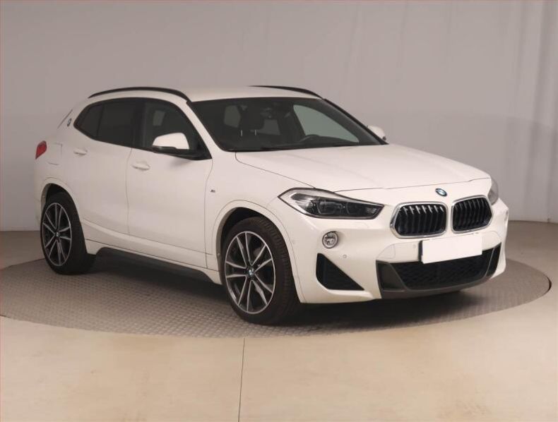 BMW X2 - hlavní foto