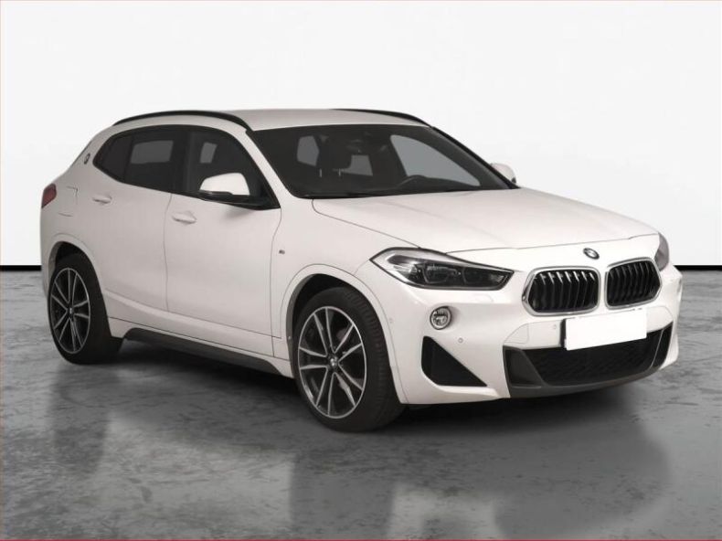 BMW X2 - hlavní foto