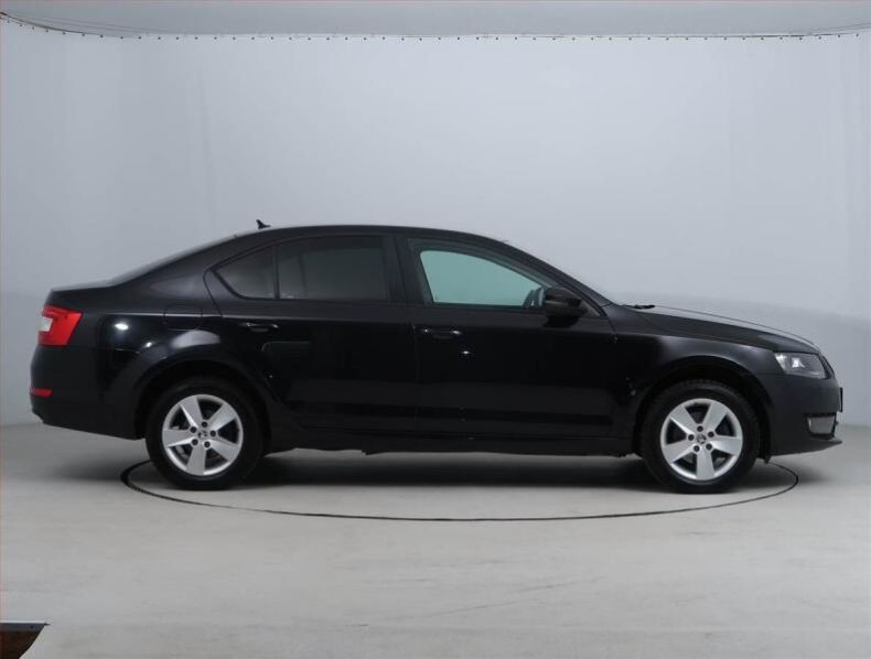 Škoda Octavia - hlavní fotka