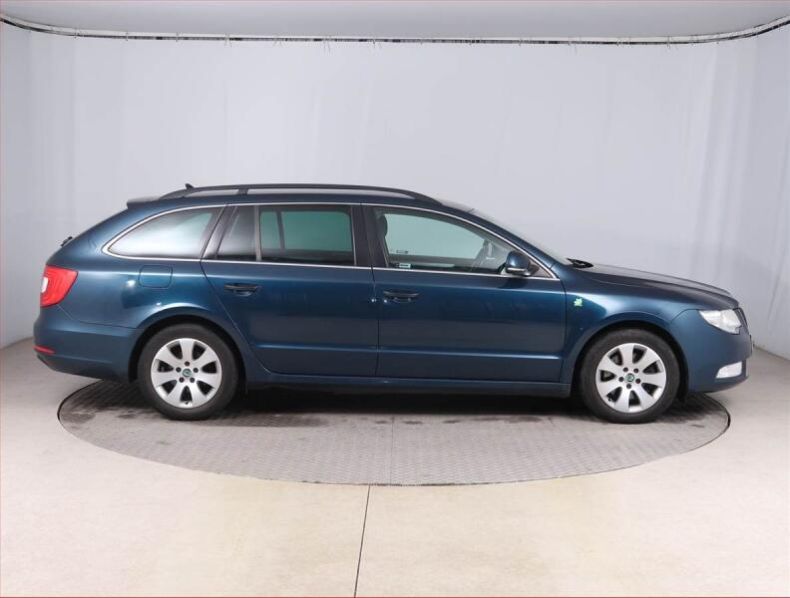 Škoda Superb - hlavní fotka