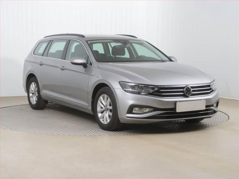 Volkswagen Passat - hlavní fotka inzerátu