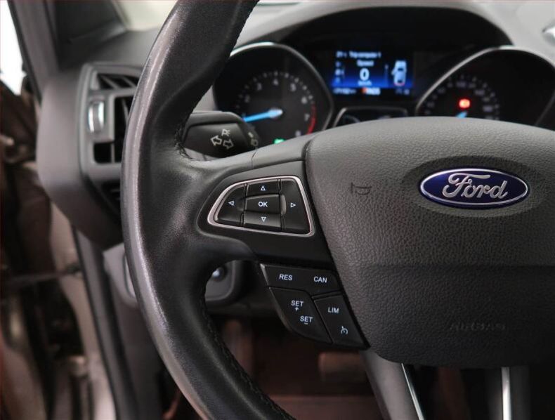 Ford Kuga - hlavní fotka