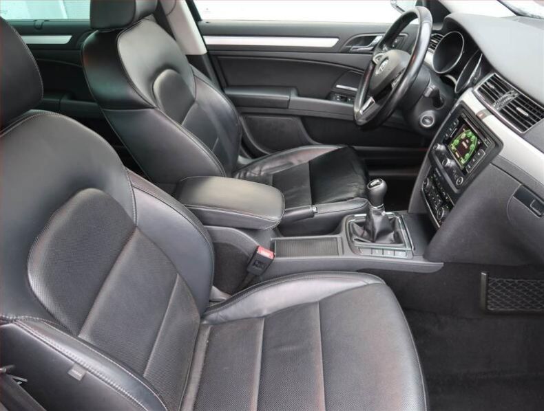 Škoda Superb - hlavní fotka