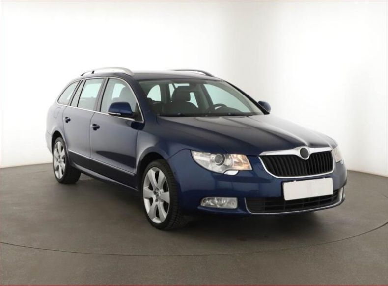 Škoda Superb - hlavní foto