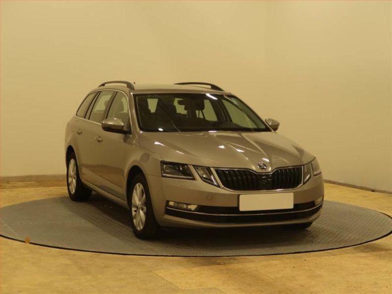 Škoda Octavia - hlavní foto