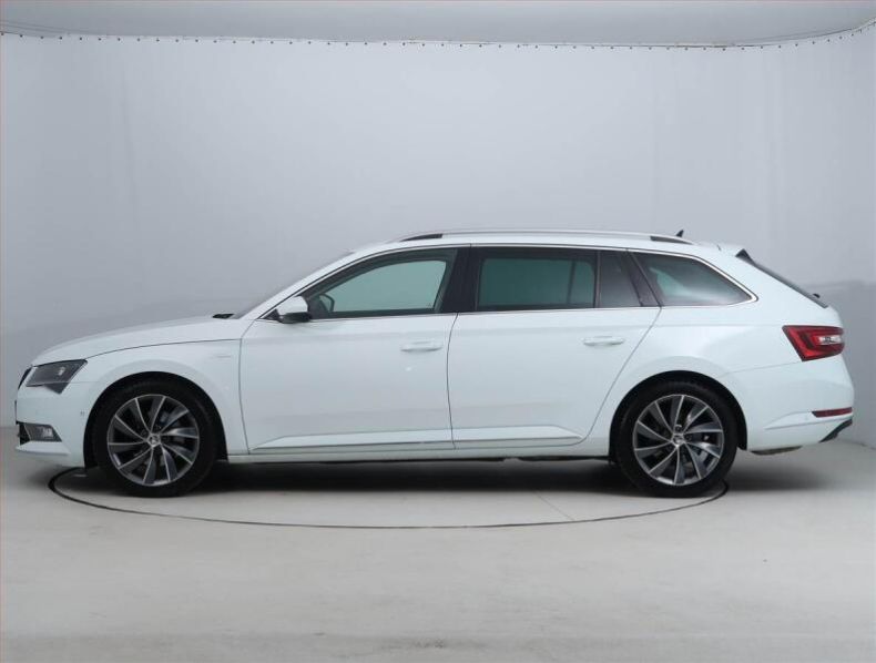 Škoda Superb - hlavní fotka