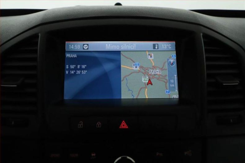 Opel Insignia - hlavní fotka