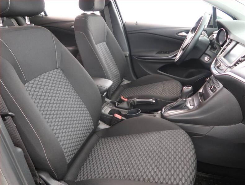 Opel Astra - hlavní fotka