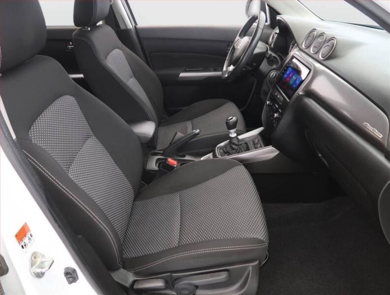 Suzuki Vitara - hlavní fotka