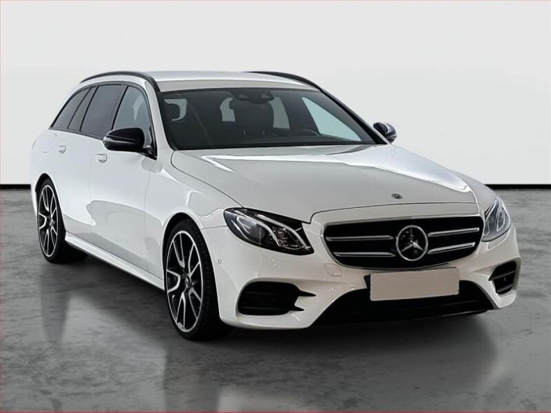 Mercedes Třída E - hlavní foto