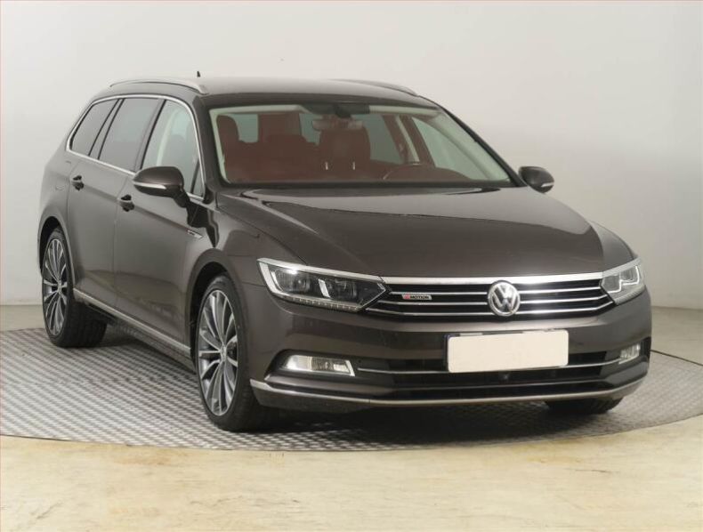 Volkswagen Passat - hlavní fotka inzerátu