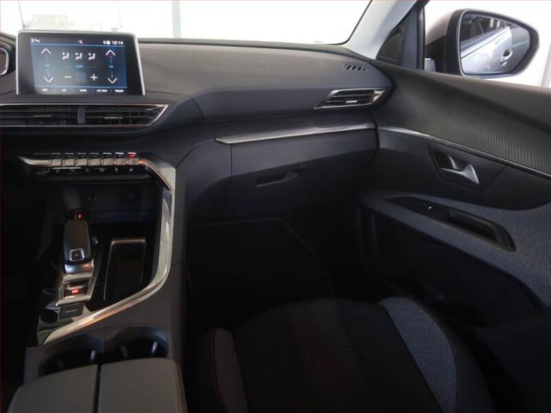 Peugeot 5008 - hlavní fotka